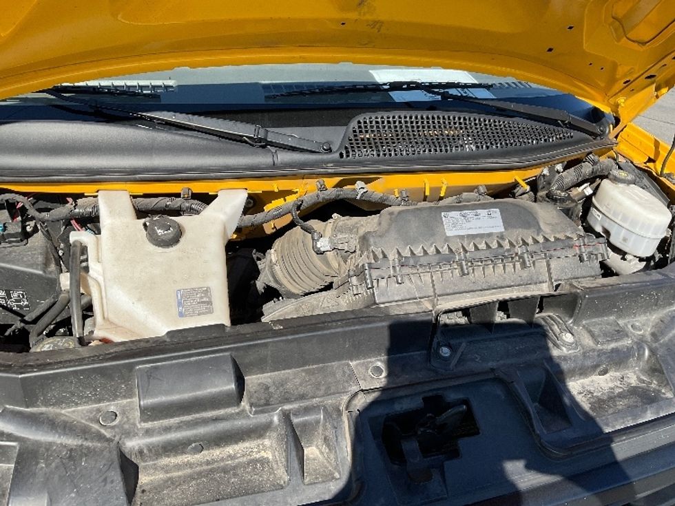 Light Duty Box Truck-Light and Medium Duty Trucks-GMC-2021-Savana G33903-Scarborough-ME-117,466\n\t\tmiles-$ 20,500 - Image 23