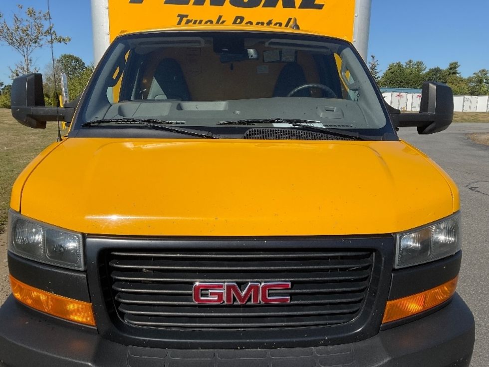 Light Duty Box Truck-Light and Medium Duty Trucks-GMC-2021-Savana G33903-Scarborough-ME-117,466\n\t\tmiles-$ 20,500 - Image 25