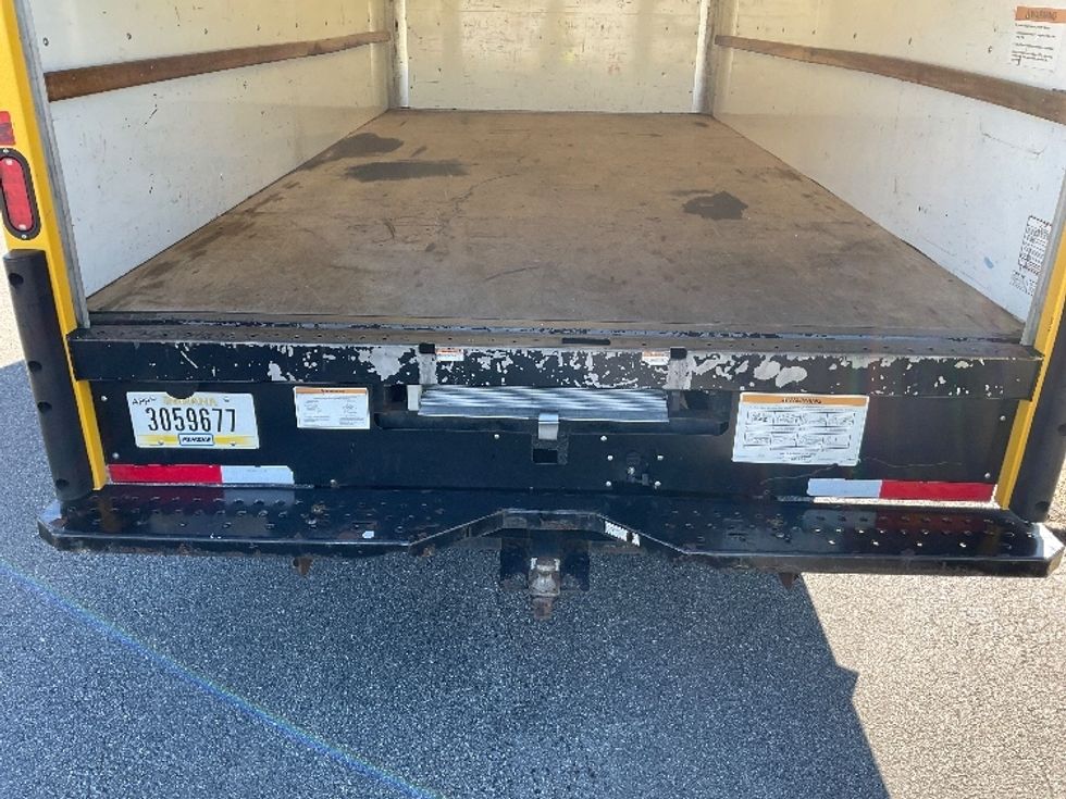 Light Duty Box Truck-Light and Medium Duty Trucks-GMC-2021-Savana G33903-Scarborough-ME-117,466\n\t\tmiles-$ 20,500 - Image 9