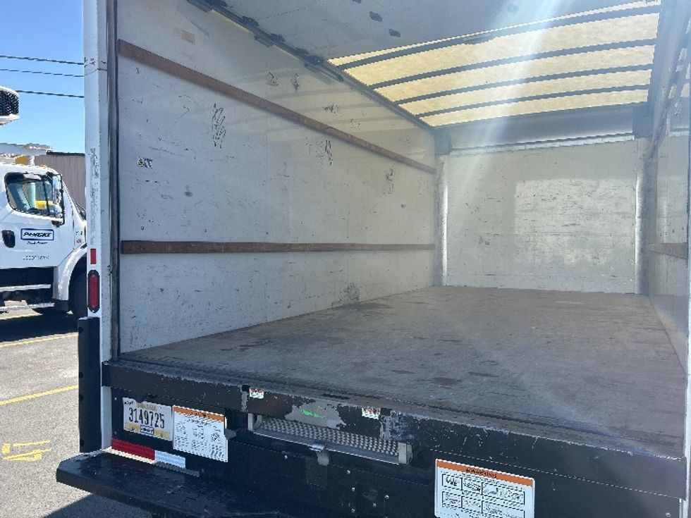 Light Duty Box Truck-Light and Medium Duty Trucks-GMC-2021-Savana G33903-Scarborough-ME-77,146\n\t\tmiles-$ 31,250 - Image 11