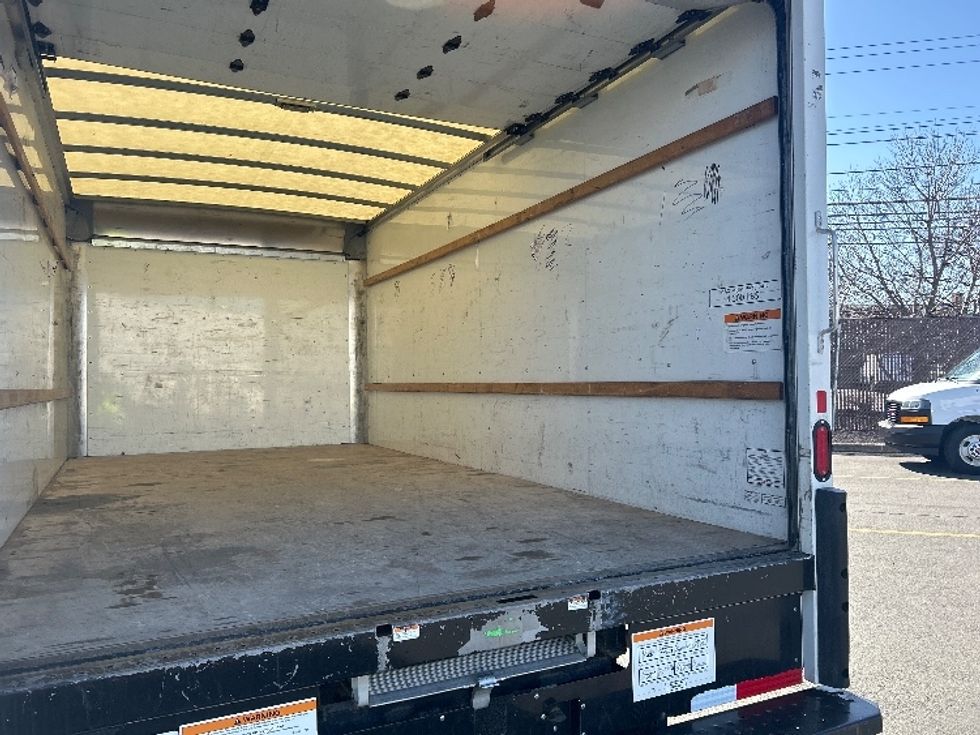 Light Duty Box Truck-Light and Medium Duty Trucks-GMC-2021-Savana G33903-Scarborough-ME-77,146\n\t\tmiles-$ 31,250 - Image 12