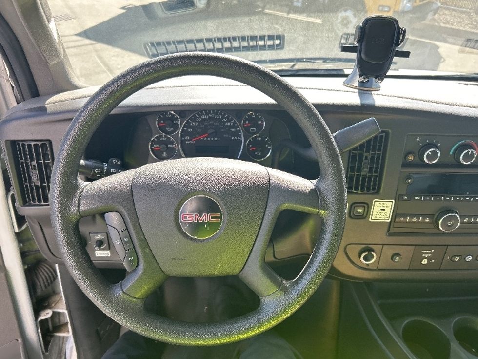 Light Duty Box Truck-Light and Medium Duty Trucks-GMC-2021-Savana G33903-Scarborough-ME-77,146\n\t\tmiles-$ 31,250 - Image 18