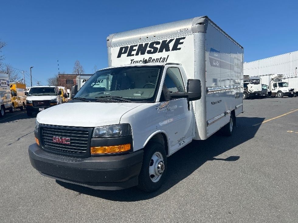Light Duty Box Truck-Light and Medium Duty Trucks-GMC-2021-Savana G33903-Scarborough-ME-77,146\n\t\tmiles-$ 31,250 - Image 3