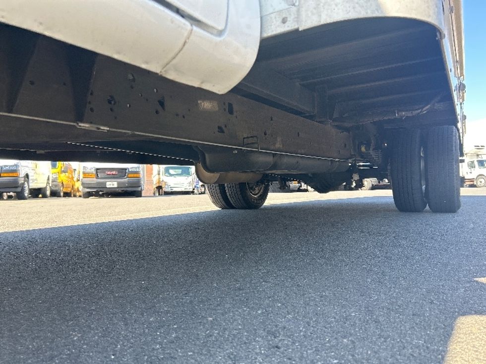 Light Duty Box Truck-Light and Medium Duty Trucks-GMC-2021-Savana G33903-Scarborough-ME-77,146\n\t\tmiles-$ 31,250 - Image 5