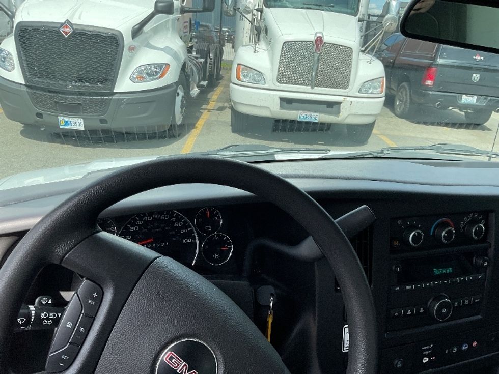 Light Duty Box Truck-Light and Medium Duty Trucks-GMC-2021-Savana G33903-Seattle-WA-106,765\n\t\tmiles-$ 29,000 - Image 18