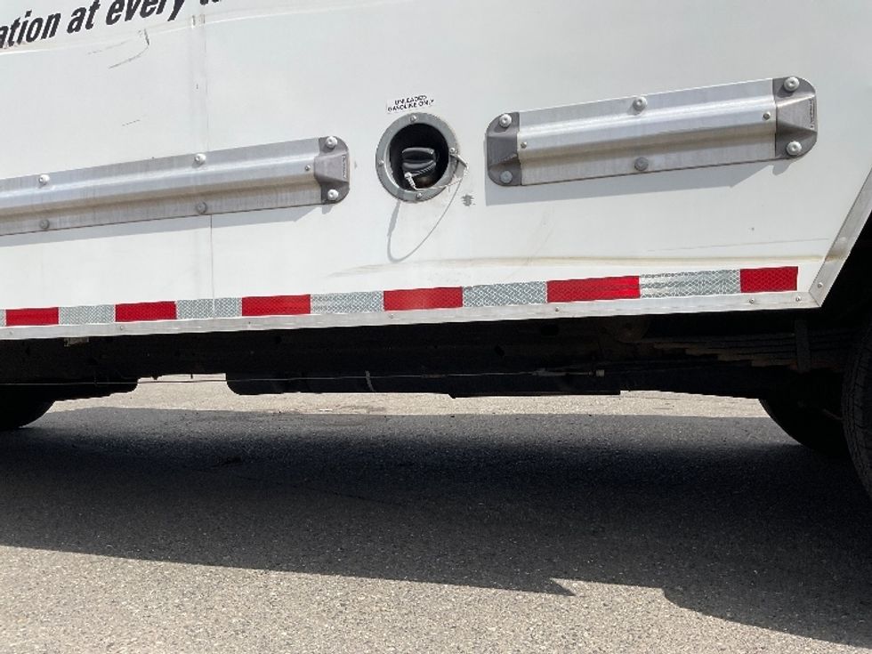 Light Duty Box Truck-Light and Medium Duty Trucks-GMC-2021-Savana G33903-Seattle-WA-106,765\n\t\tmiles-$ 29,000 - Image 5