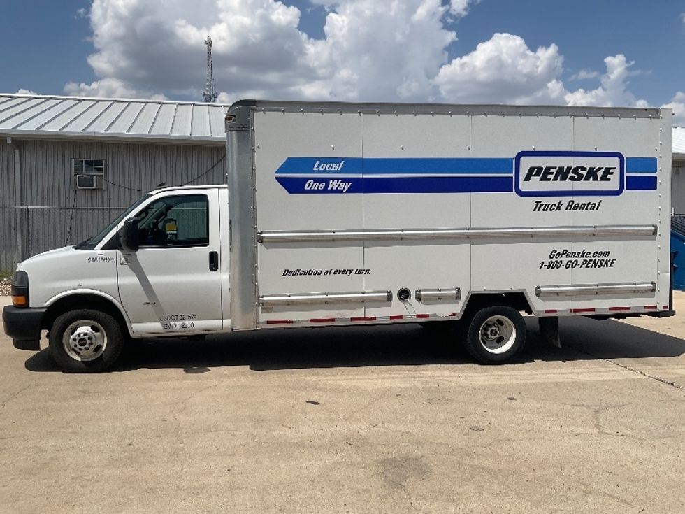 Light Duty Box Truck-Light and Medium Duty Trucks-GMC-2021-Savana G33903-Seattle-WA-127,930\n\t\tmiles-$ 25,250 - Image 4