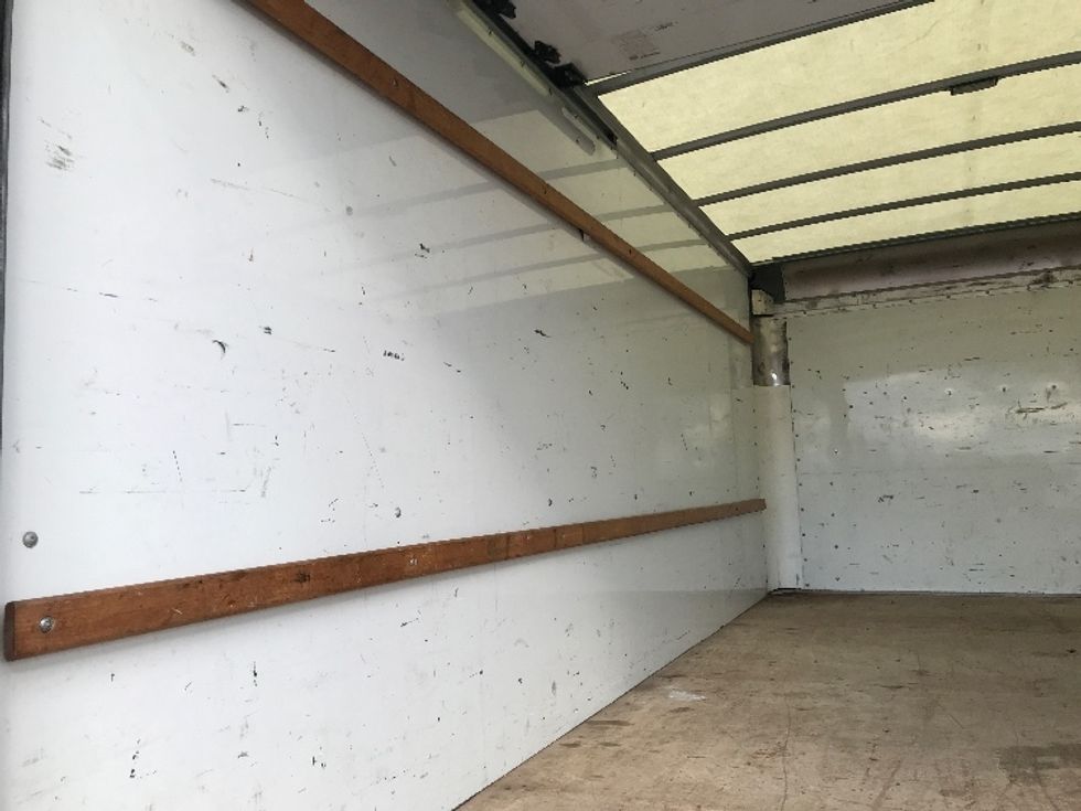 Light Duty Box Truck-Light and Medium Duty Trucks-GMC-2021-Savana G33903-Shreveport-LA-109,030\n\t\tmiles-$ 28,250 - Image 10