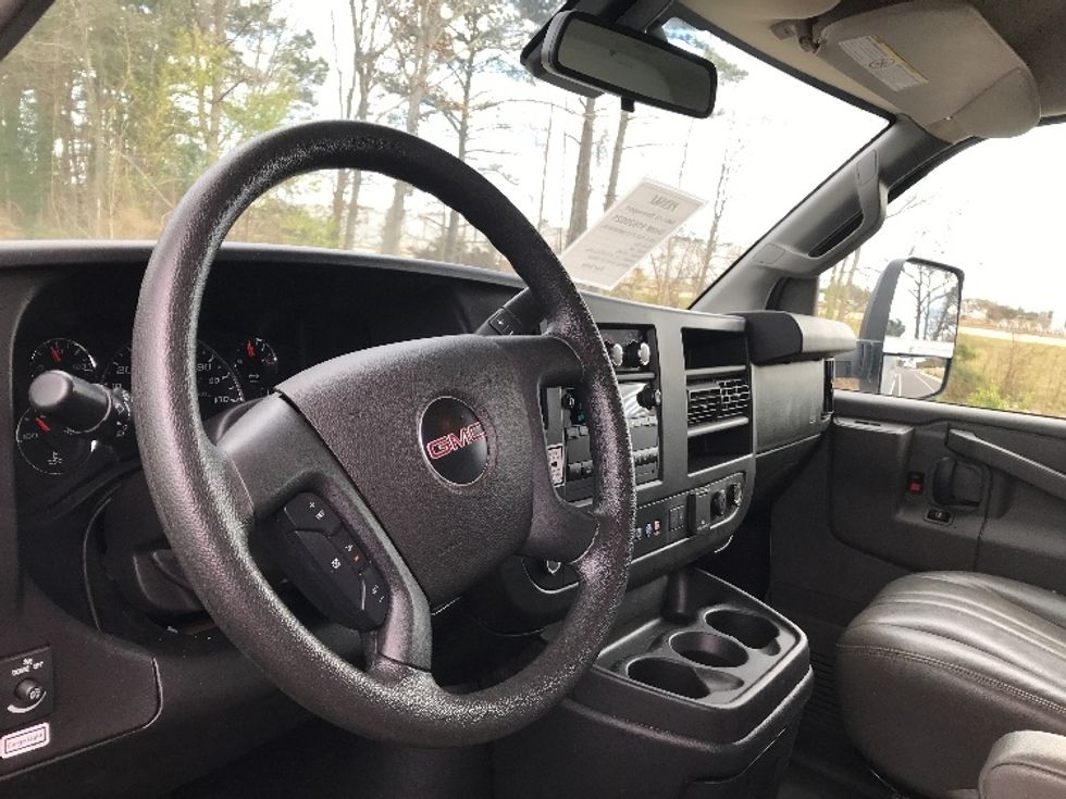 Light Duty Box Truck-Light and Medium Duty Trucks-GMC-2021-Savana G33903-Shreveport-LA-109,030\n\t\tmiles-$ 28,250 - Image 16