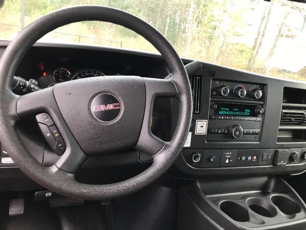 Light Duty Box Truck-Light and Medium Duty Trucks-GMC-2021-Savana G33903-Shreveport-LA-109,030\n\t\tmiles-$ 28,250 - Image 17