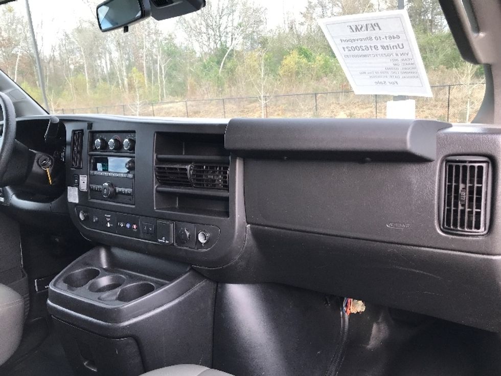 Light Duty Box Truck-Light and Medium Duty Trucks-GMC-2021-Savana G33903-Shreveport-LA-109,030\n\t\tmiles-$ 28,250 - Image 20