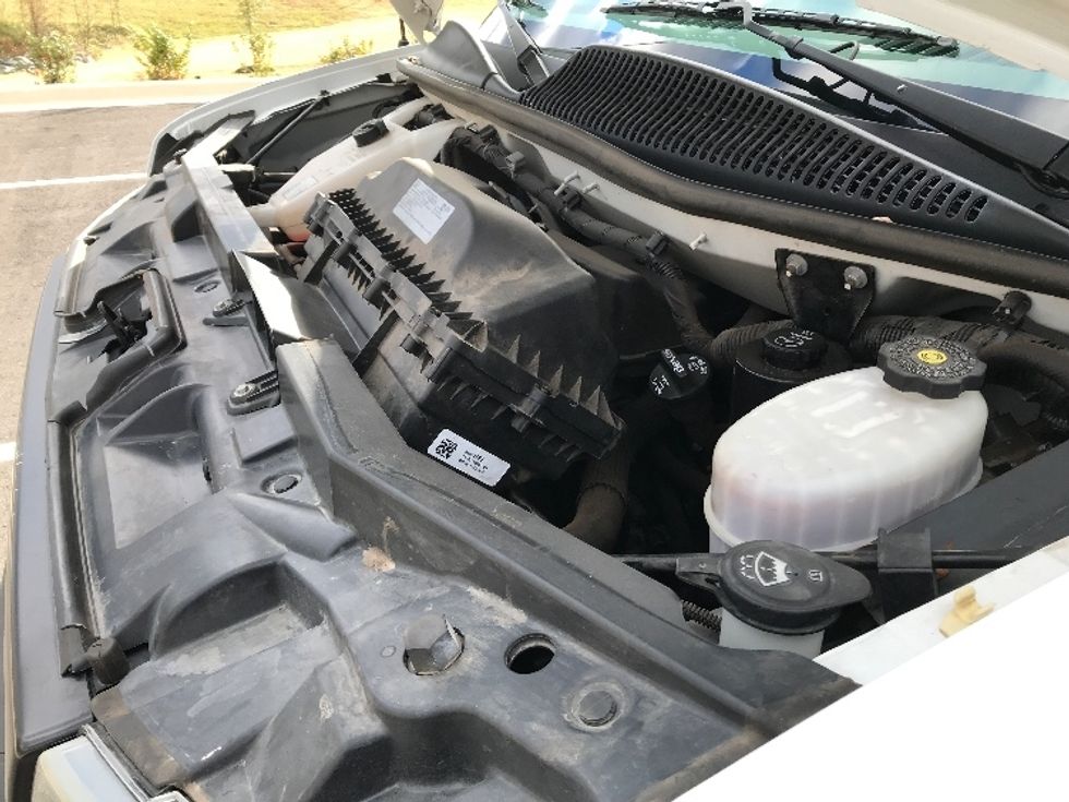 Light Duty Box Truck-Light and Medium Duty Trucks-GMC-2021-Savana G33903-Shreveport-LA-109,030\n\t\tmiles-$ 28,250 - Image 23