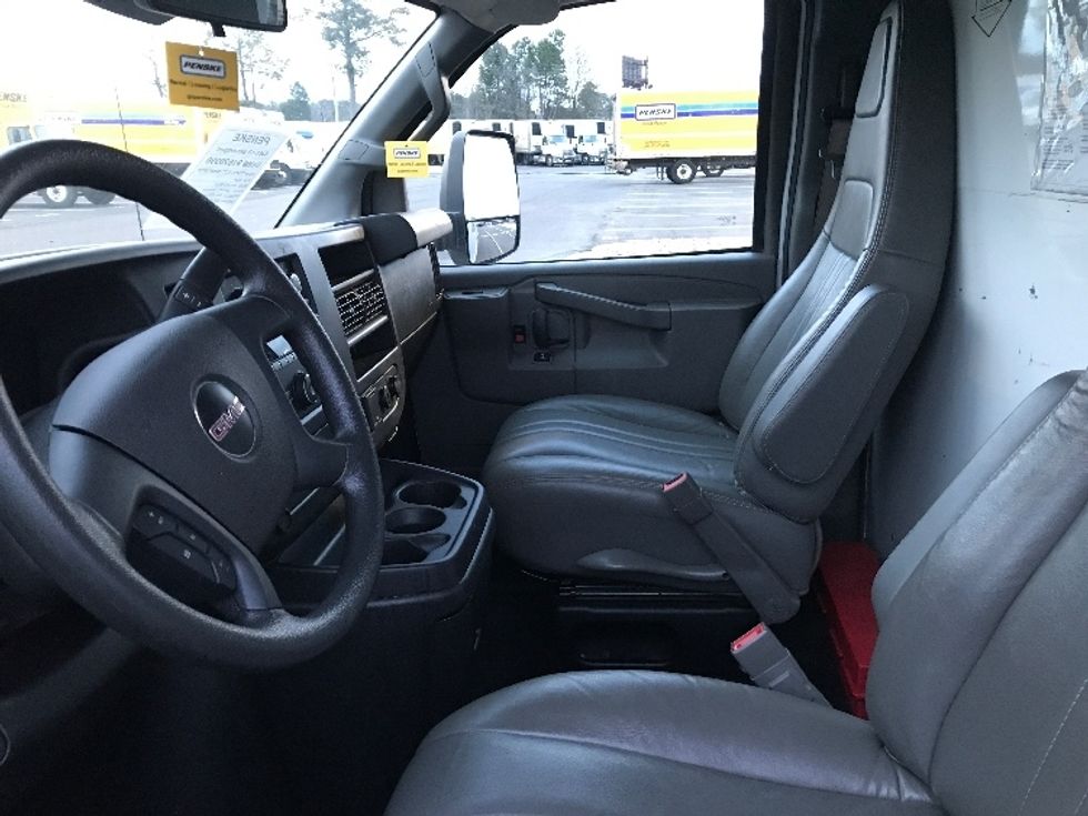 Light Duty Box Truck-Light and Medium Duty Trucks-GMC-2021-Savana G33903-Shreveport-LA-110,363\n\t\tmiles-$ 28,250 - Image 19