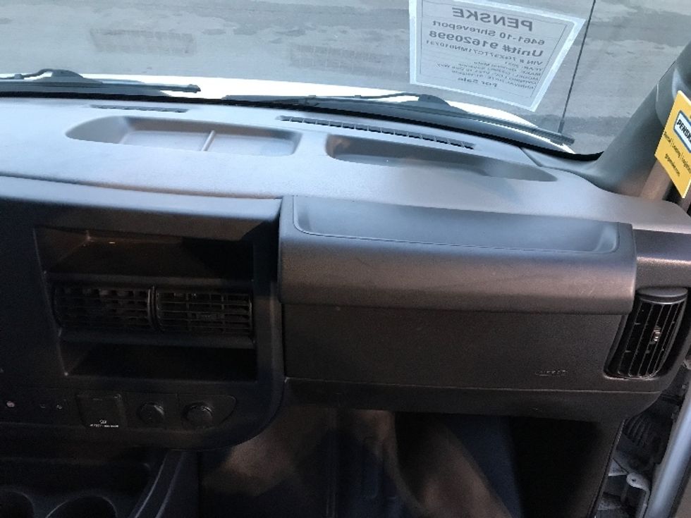 Light Duty Box Truck-Light and Medium Duty Trucks-GMC-2021-Savana G33903-Shreveport-LA-110,363\n\t\tmiles-$ 28,250 - Image 21