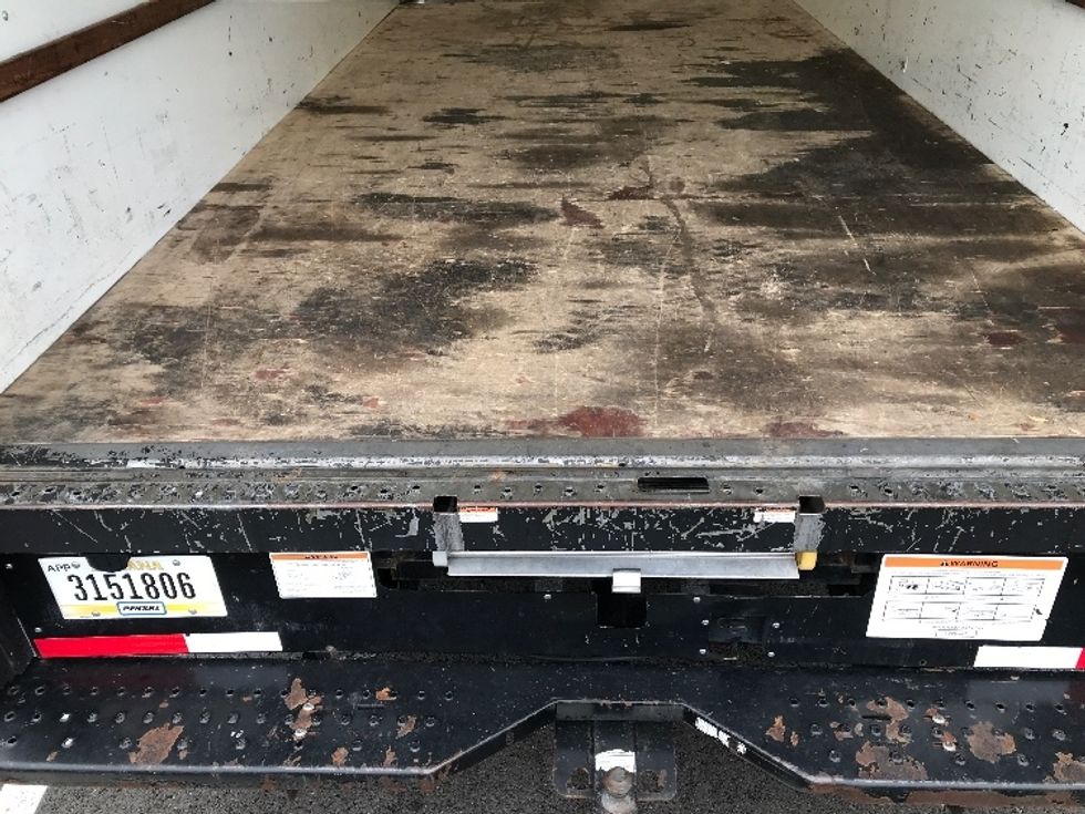 Light Duty Box Truck-Light and Medium Duty Trucks-GMC-2021-Savana G33903-Shreveport-LA-111,898\n\t\tmiles-$ 28,000 - Image 10