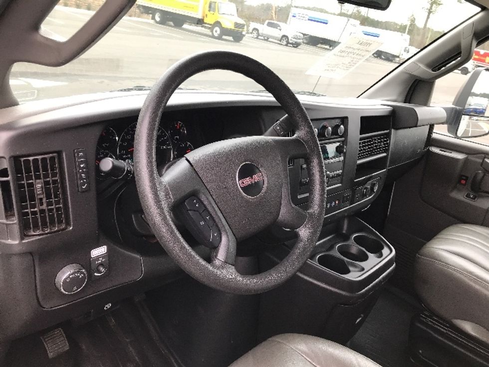 Light Duty Box Truck-Light and Medium Duty Trucks-GMC-2021-Savana G33903-Shreveport-LA-111,898\n\t\tmiles-$ 28,000 - Image 17