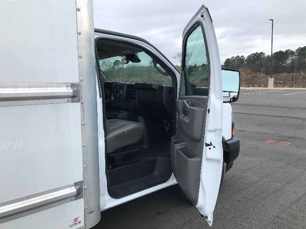 Light Duty Box Truck-Light and Medium Duty Trucks-GMC-2021-Savana G33903-Shreveport-LA-111,898\n\t\tmiles-$ 28,000 - Image 20