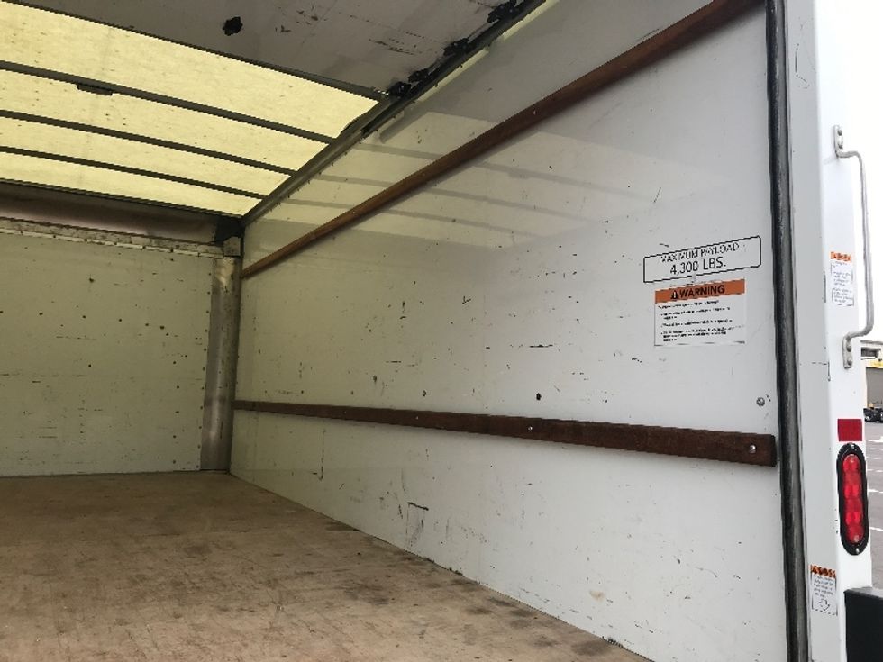 Light Duty Box Truck-Light and Medium Duty Trucks-GMC-2021-Savana G33903-Shreveport-LA-112,977\n\t\tmiles-$ 28,000 - Image 11