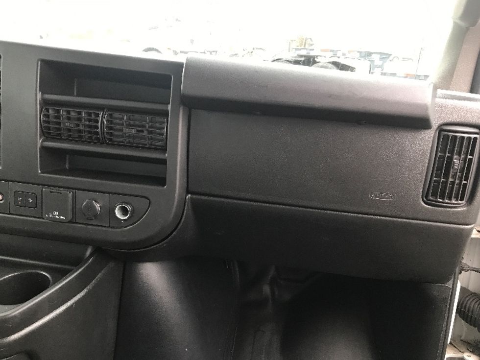 Light Duty Box Truck-Light and Medium Duty Trucks-GMC-2021-Savana G33903-Shreveport-LA-112,977\n\t\tmiles-$ 28,000 - Image 20