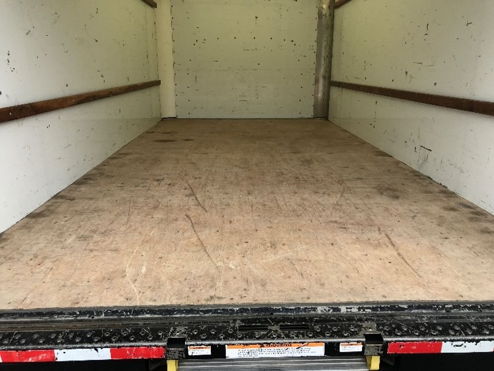 Light Duty Box Truck-Light and Medium Duty Trucks-GMC-2021-Savana G33903-Shreveport-LA-112,977\n\t\tmiles-$ 28,000 - Image 9