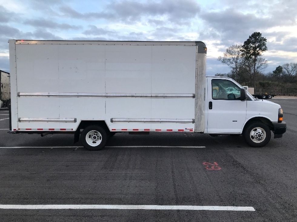 Light Duty Box Truck-Light and Medium Duty Trucks-GMC-2021-Savana G33903-Shreveport-LA-119,201\n\t\tmiles-$ 27,250 - Image 15