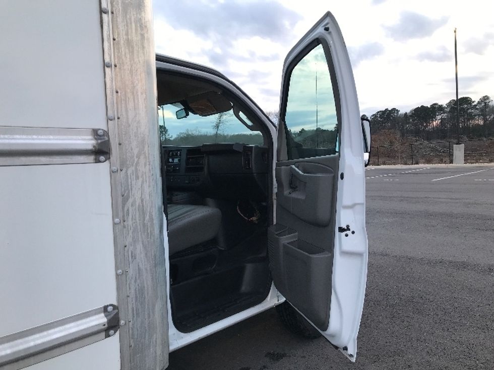 Light Duty Box Truck-Light and Medium Duty Trucks-GMC-2021-Savana G33903-Shreveport-LA-119,201\n\t\tmiles-$ 27,250 - Image 19