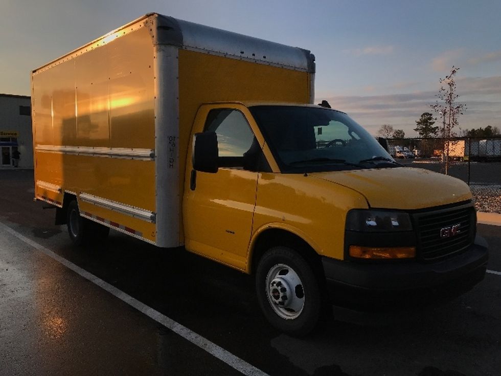 Light Duty Box Truck-Light and Medium Duty Trucks-GMC-2021-Savana G33903-Shreveport-LA-121,080\n\t\tmiles-$ 24,000 - Image 1