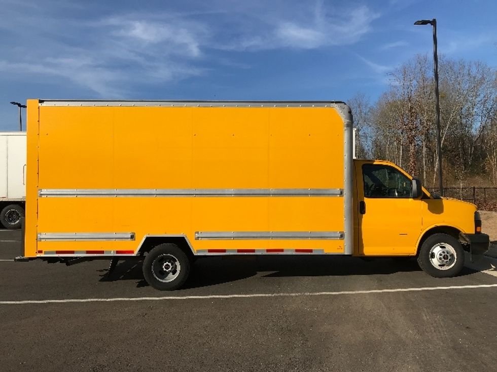 Light Duty Box Truck-Light and Medium Duty Trucks-GMC-2021-Savana G33903-Shreveport-LA-121,080\n\t\tmiles-$ 24,000 - Image 14