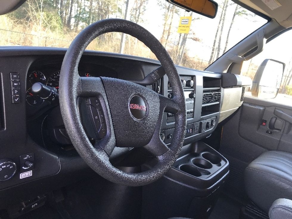 Light Duty Box Truck-Light and Medium Duty Trucks-GMC-2021-Savana G33903-Shreveport-LA-121,080\n\t\tmiles-$ 24,000 - Image 16