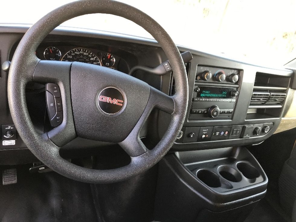 Light Duty Box Truck-Light and Medium Duty Trucks-GMC-2021-Savana G33903-Shreveport-LA-121,080\n\t\tmiles-$ 24,000 - Image 17