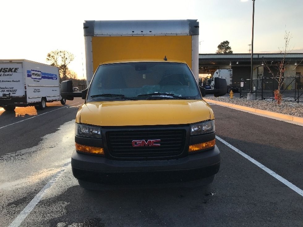 Light Duty Box Truck-Light and Medium Duty Trucks-GMC-2021-Savana G33903-Shreveport-LA-121,080\n\t\tmiles-$ 24,000 - Image 2