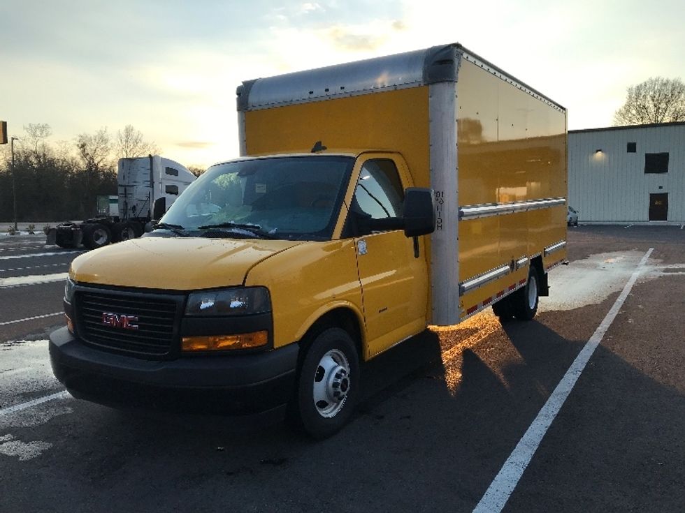 Light Duty Box Truck-Light and Medium Duty Trucks-GMC-2021-Savana G33903-Shreveport-LA-121,080\n\t\tmiles-$ 24,000 - Image 3