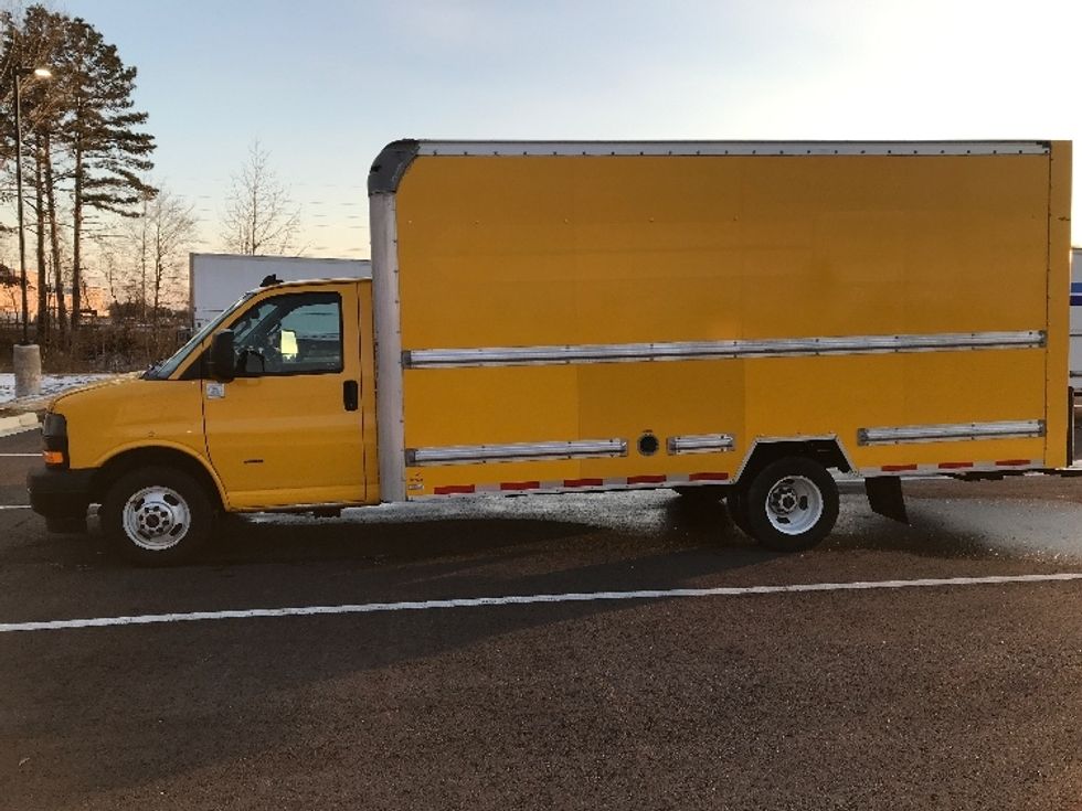 Light Duty Box Truck-Light and Medium Duty Trucks-GMC-2021-Savana G33903-Shreveport-LA-121,080\n\t\tmiles-$ 24,000 - Image 4