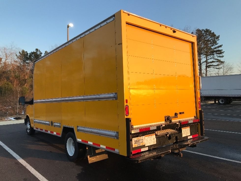 Light Duty Box Truck-Light and Medium Duty Trucks-GMC-2021-Savana G33903-Shreveport-LA-121,080\n\t\tmiles-$ 24,000 - Image 6