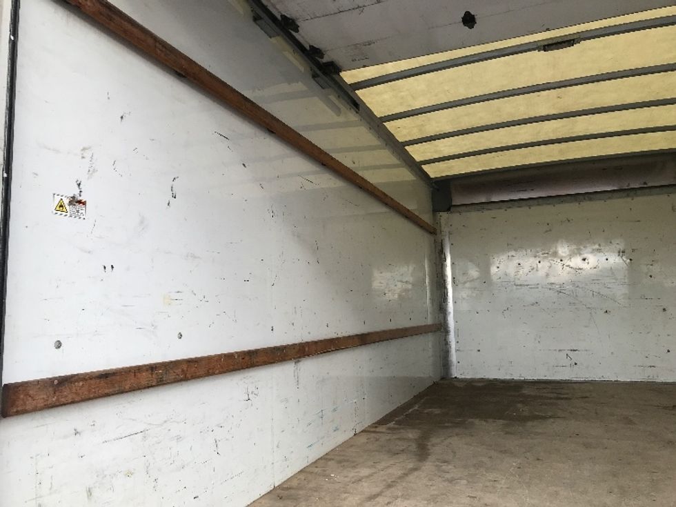 Light Duty Box Truck-Light and Medium Duty Trucks-GMC-2021-Savana G33903-Shreveport-LA-125,859\n\t\tmiles-$ 26,250 - Image 10