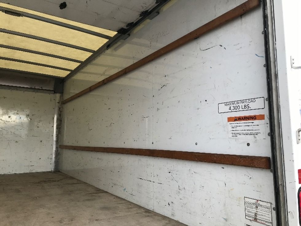 Light Duty Box Truck-Light and Medium Duty Trucks-GMC-2021-Savana G33903-Shreveport-LA-125,859\n\t\tmiles-$ 26,250 - Image 11