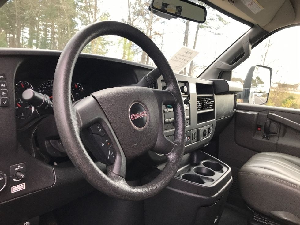 Light Duty Box Truck-Light and Medium Duty Trucks-GMC-2021-Savana G33903-Shreveport-LA-125,859\n\t\tmiles-$ 26,250 - Image 16