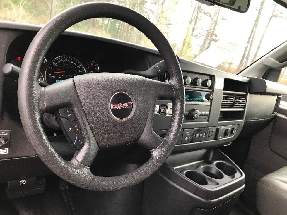 Light Duty Box Truck-Light and Medium Duty Trucks-GMC-2021-Savana G33903-Shreveport-LA-125,859\n\t\tmiles-$ 26,250 - Image 17