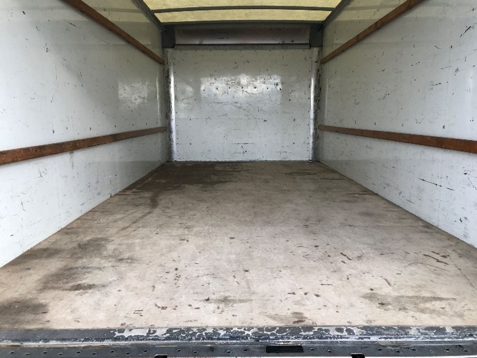 Light Duty Box Truck-Light and Medium Duty Trucks-GMC-2021-Savana G33903-Shreveport-LA-125,859\n\t\tmiles-$ 26,250 - Image 9