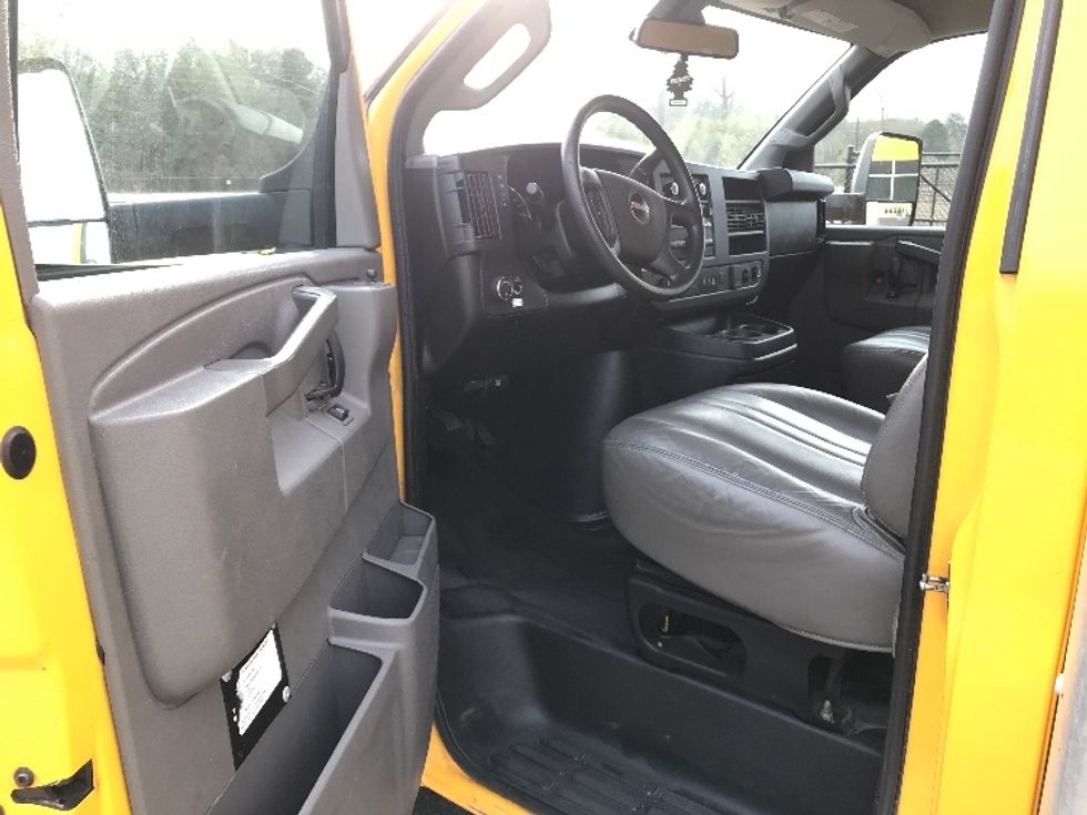 Light Duty Box Truck-Light and Medium Duty Trucks-GMC-2021-Savana G33903-Shreveport-LA-93,446\n\t\tmiles-$ 27,250 - Image 15