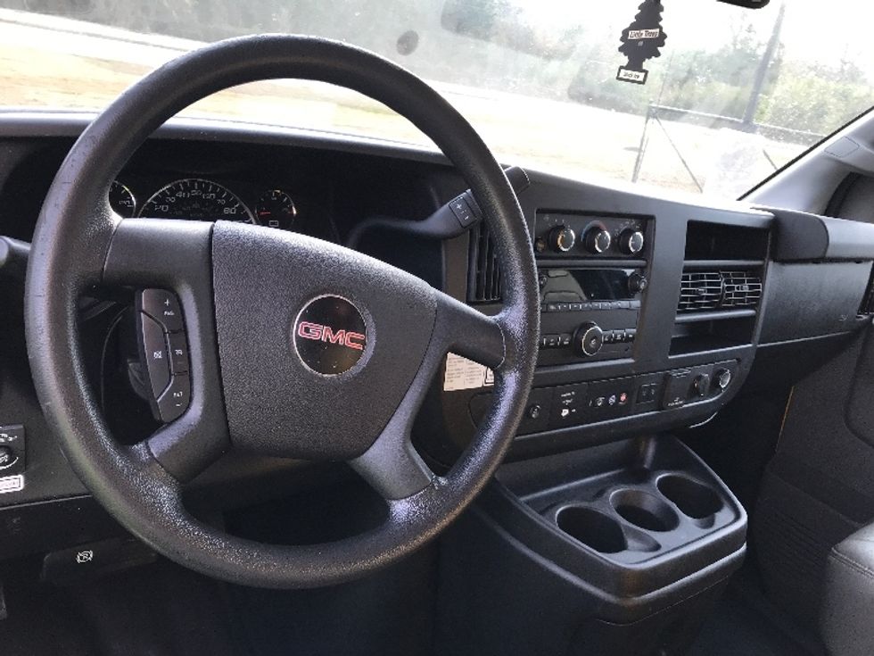 Light Duty Box Truck-Light and Medium Duty Trucks-GMC-2021-Savana G33903-Shreveport-LA-93,446\n\t\tmiles-$ 27,250 - Image 18