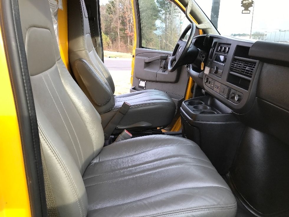 Light Duty Box Truck-Light and Medium Duty Trucks-GMC-2021-Savana G33903-Shreveport-LA-93,446\n\t\tmiles-$ 27,250 - Image 21