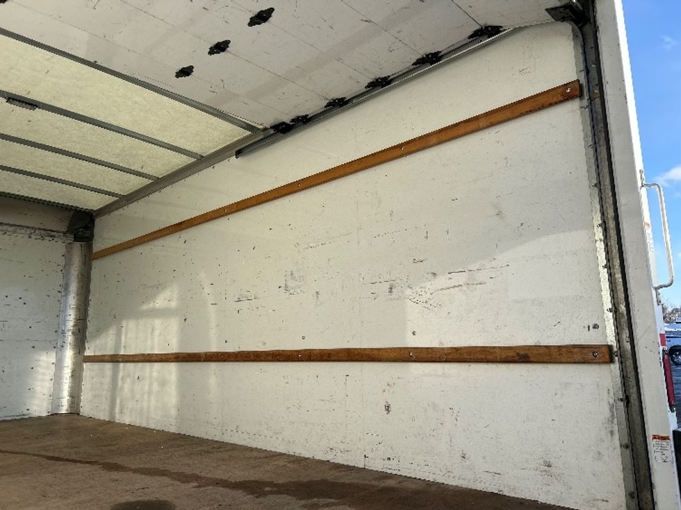 Light Duty Box Truck-Light and Medium Duty Trucks-GMC-2021-Savana G33903-Sioux Falls-SD-104,012\n\t\tmiles-$ 28,750 - Image 12