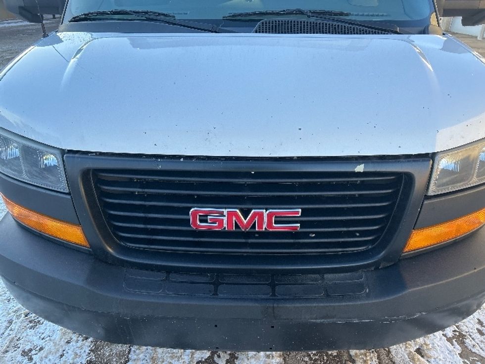 Light Duty Box Truck-Light and Medium Duty Trucks-GMC-2021-Savana G33903-Sioux Falls-SD-104,012\n\t\tmiles-$ 28,750 - Image 27