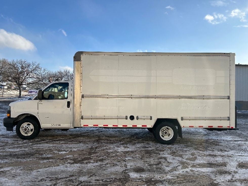 Light Duty Box Truck-Light and Medium Duty Trucks-GMC-2021-Savana G33903-Sioux Falls-SD-104,012\n\t\tmiles-$ 28,750 - Image 4