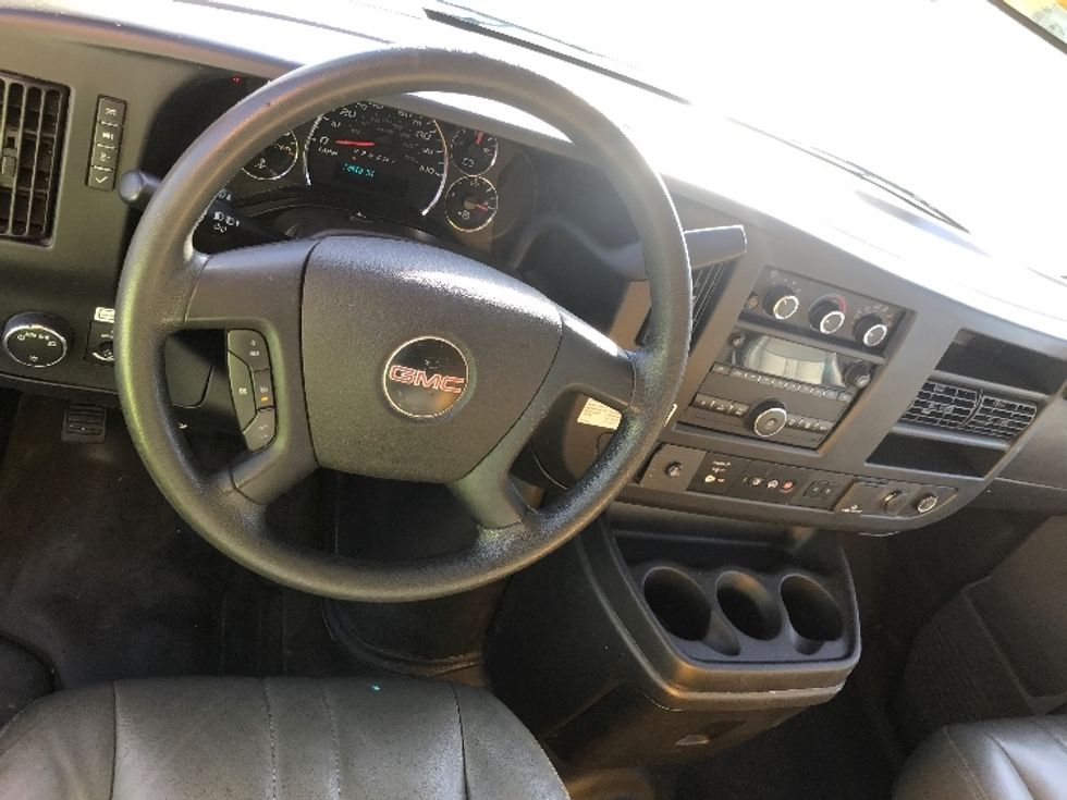 Light Duty Box Truck-Light and Medium Duty Trucks-GMC-2021-Savana G33903-Sioux Falls-SD-79,282\n\t\tmiles-$ 28,250 - Image 18