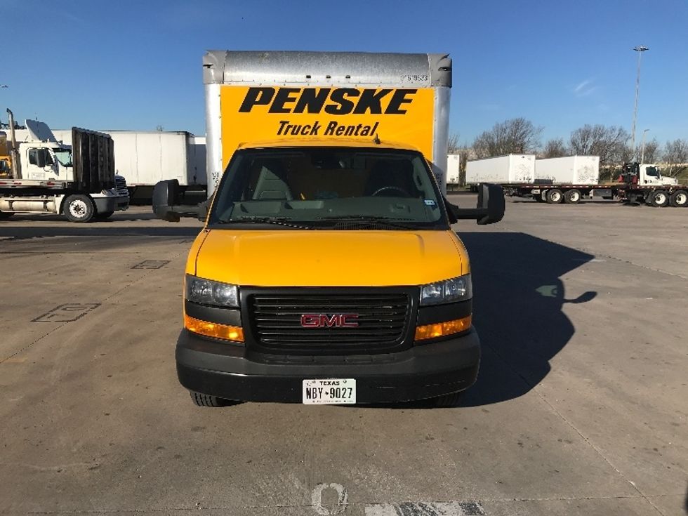 Light Duty Box Truck-Light and Medium Duty Trucks-GMC-2021-Savana G33903-Sioux Falls-SD-79,282\n\t\tmiles-$ 28,250 - Image 2