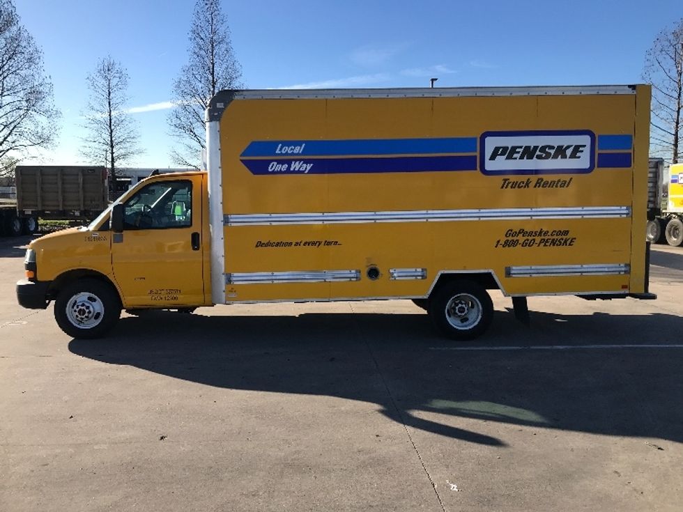 Light Duty Box Truck-Light and Medium Duty Trucks-GMC-2021-Savana G33903-Sioux Falls-SD-79,282\n\t\tmiles-$ 28,250 - Image 4
