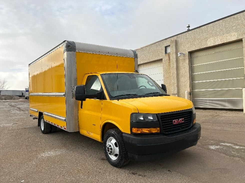 Light Duty Box Truck-Light and Medium Duty Trucks-GMC-2021-Savana G33903-Sioux Falls-SD-86,967\n\t\tmiles-$ 28,500 - Image 1