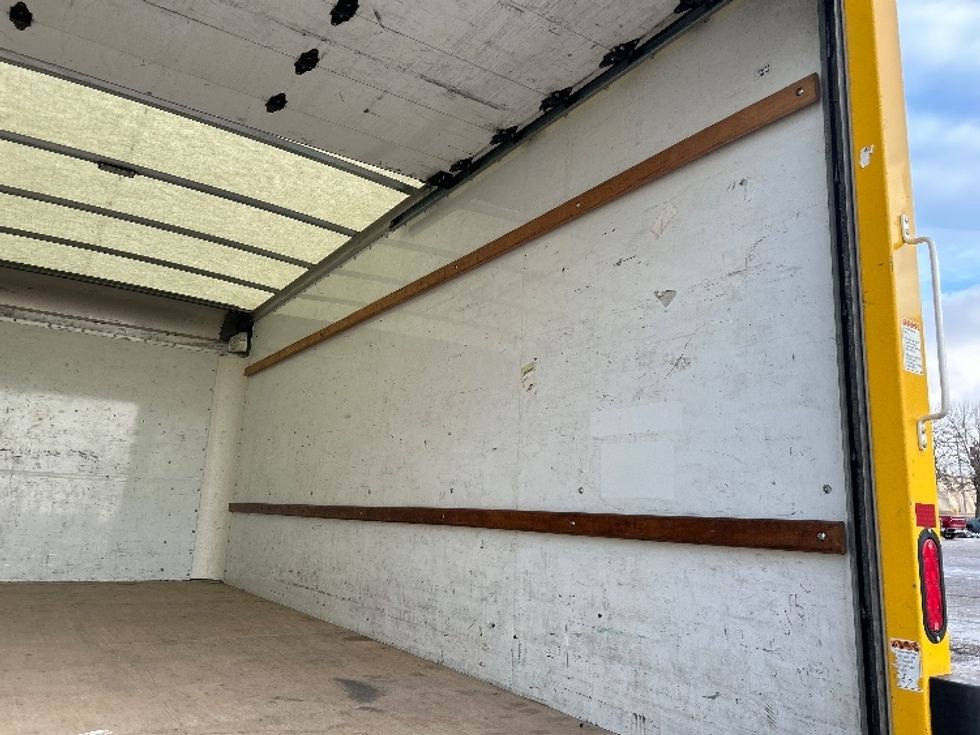 Light Duty Box Truck-Light and Medium Duty Trucks-GMC-2021-Savana G33903-Sioux Falls-SD-86,967\n\t\tmiles-$ 28,500 - Image 12